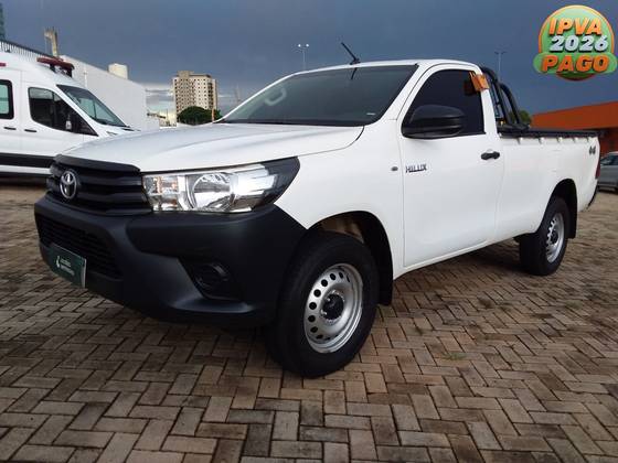 TOYOTA HILUX 2.8 D-4D TURBO DIESEL CS 4X4 MANUAL